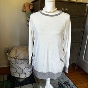 Women's Small Gadewake White And Grey long sleeve